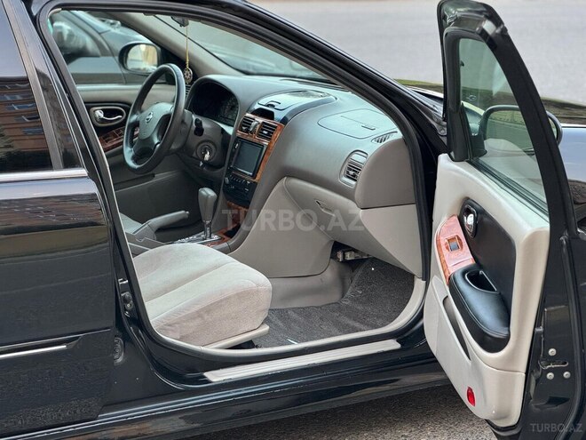 Nissan Maxima-4