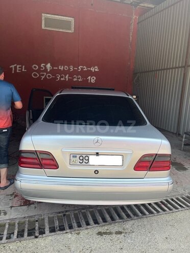 Mercedes E 220 d 2000, 350,000 km - 2.2 l - Masallı