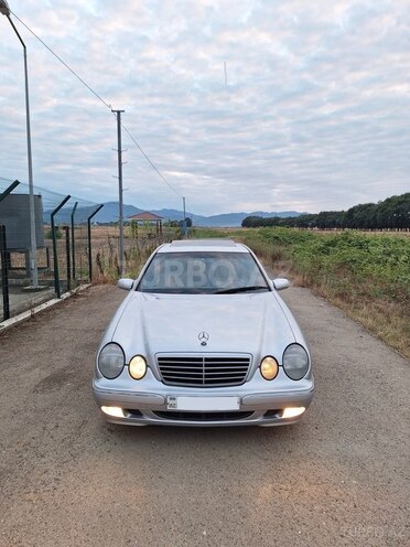 Mercedes E 220 d 2000, 350,000 km - 2.2 l - Masallı