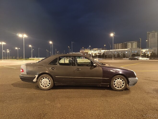 Mercedes E 220 d 2000, 500,000 km - 2.2 l - Bakı