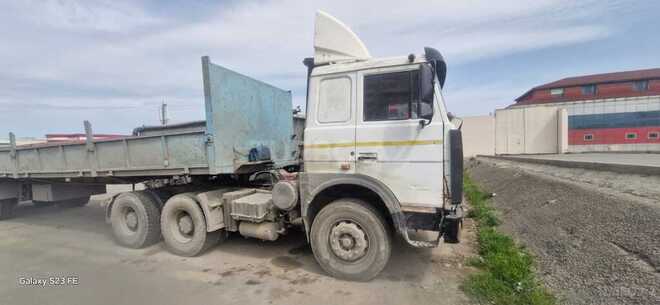 MAZ 642208-9