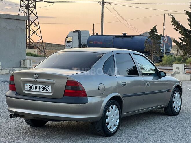Opel Vectra 1997, 326,000 km - 2.0 l - Sumqayıt
