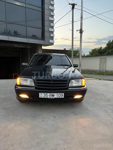 Mercedes C 220 1993, 474,917 km - 2.2 л - Qazax