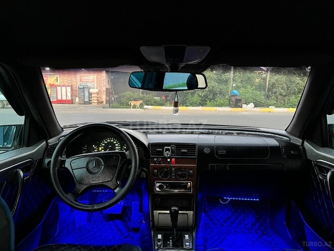 Mercedes C 220 1993, 474,917 km - 2.2 л - Qazax