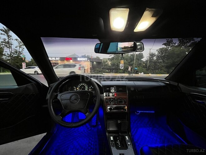 Mercedes C 220 1993, 474,917 km - 2.2 л - Qazax
