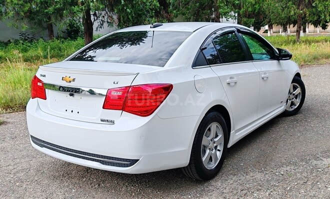 Chevrolet Cruze 2015, 328,000 km - 1.4 l - Qazax
