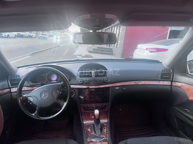 Mercedes E 220 d 2003, 425,000 km - 2.2 l - Bakı