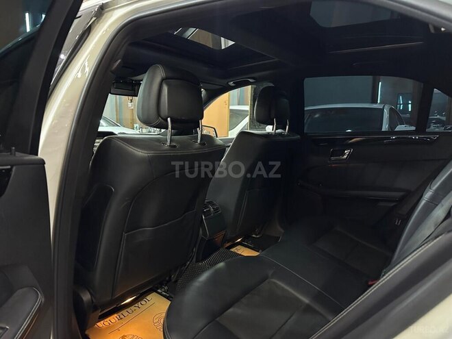 Mercedes E 200 2011, 221,021 km - 1.8 l - Xırdalan