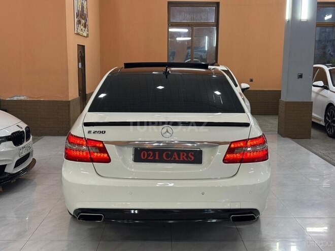 Mercedes E 200 2011, 221,021 km - 1.8 l - Xırdalan