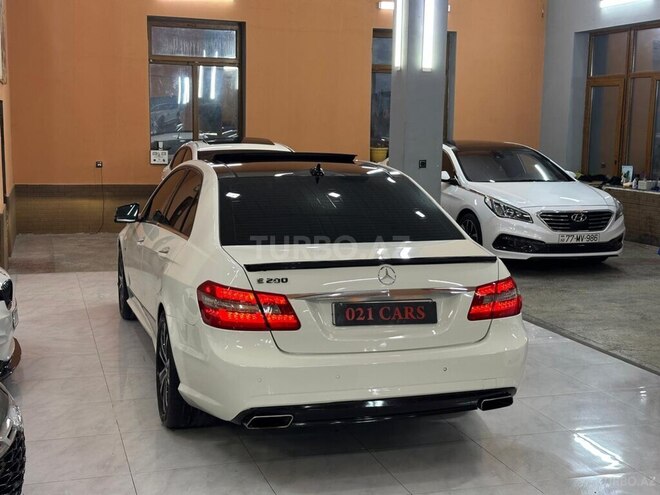 Mercedes E 200 2011, 221,021 km - 1.8 l - Xırdalan