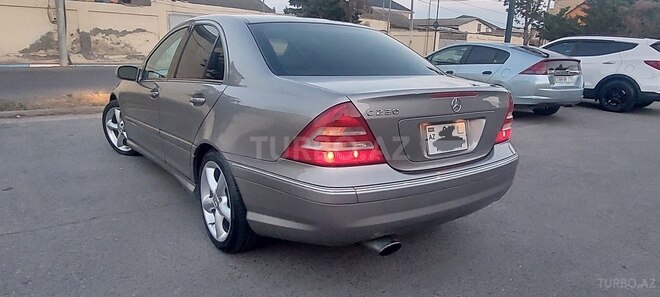 Mercedes C 230 2006, 227,000 km - 2.5 l - Sumqayıt