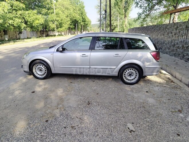 Opel Astra 2005, 164,147 km - 1.7 l - Quba