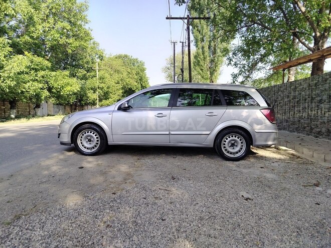 Opel Astra 2005, 164,147 km - 1.7 l - Quba