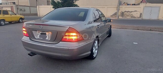 Mercedes C 230 2006, 227,000 km - 2.5 l - Sumqayıt
