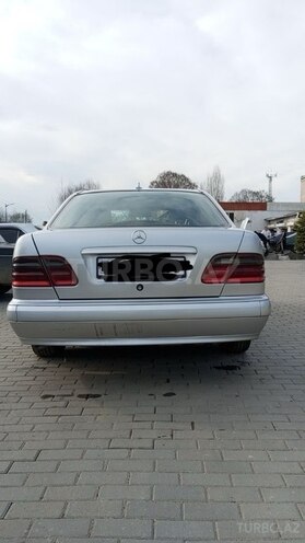 Mercedes E 220 d 2000, 100,000 km - 2.2 л - Masallı