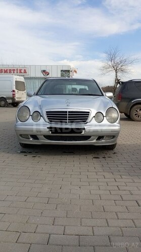 Mercedes E 220 d 2000, 100,000 km - 2.2 л - Masallı