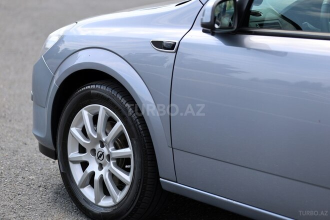 Opel Astra 2004, 246,800 km - 1.4 l - Qax