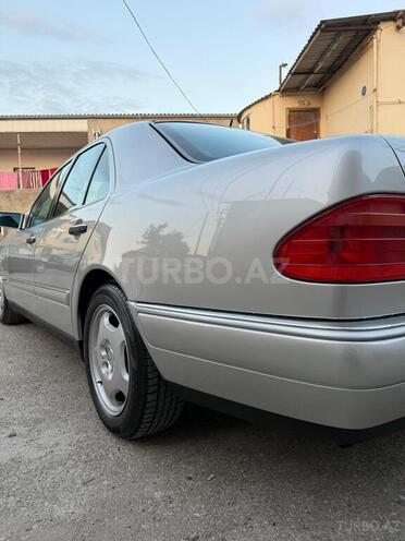 Mercedes E 240 1998, 314,000 km - 2.4 l - Sumqayıt