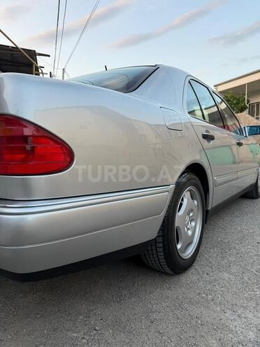 Mercedes E 240 1998, 314,000 km - 2.4 l - Sumqayıt