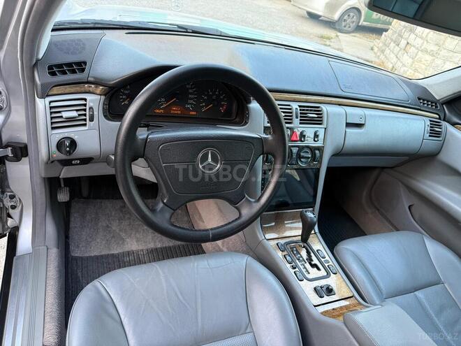 Mercedes E 240 1998, 314,000 km - 2.4 l - Sumqayıt