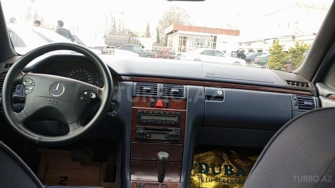 Mercedes E 220 d 2000, 100,000 km - 2.2 л - Masallı