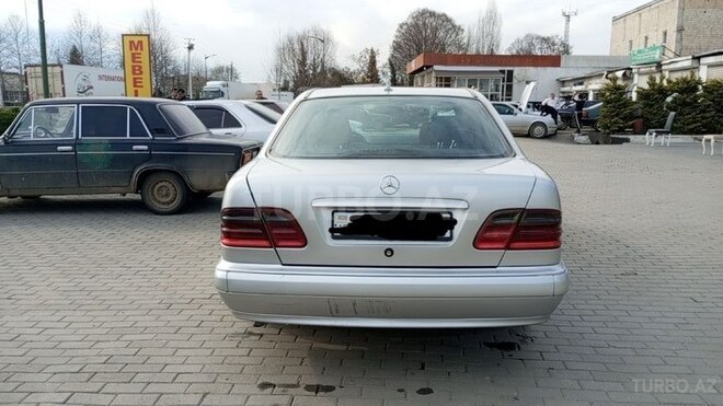 Mercedes E 220 d 2000, 100,000 km - 2.2 л - Masallı