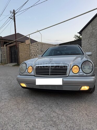 Mercedes E 240 1998, 314,000 km - 2.4 l - Sumqayıt