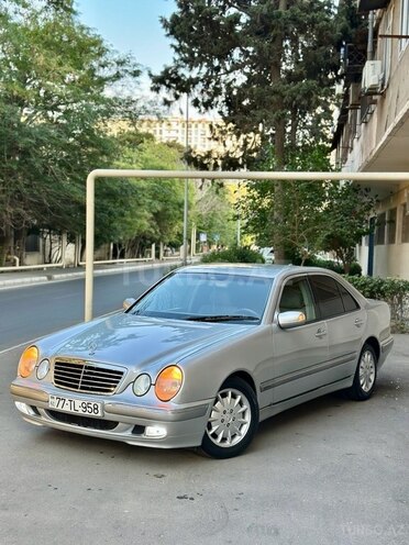 Mercedes E 220 d 2000, 416,000 km - 2.2 l - Bakı