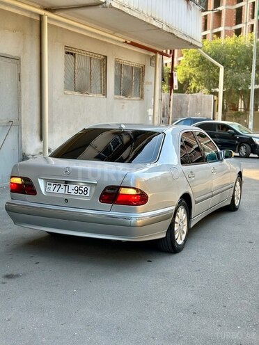 Mercedes E 220 d 2000, 416,000 km - 2.2 l - Bakı