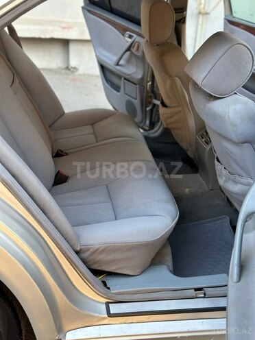 Mercedes E 220 d 2000, 416,000 km - 2.2 l - Bakı