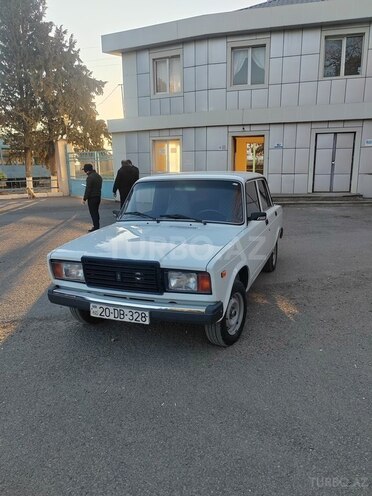 LADA (VAZ) 2107-1