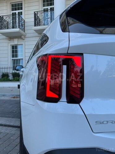 Kia Sorento-8