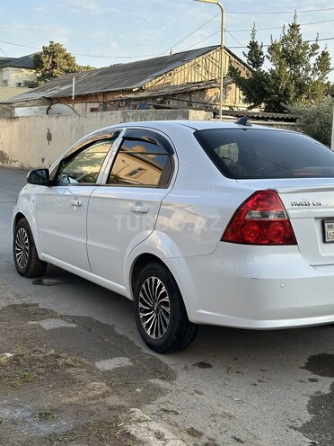 Chevrolet Aveo-7
