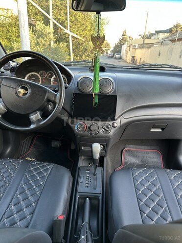 Chevrolet Aveo-13