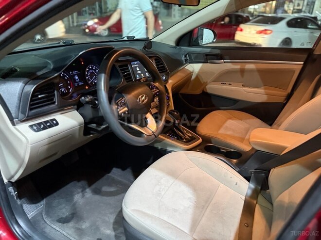Hyundai Elantra 2018, 24,140 km - 2.0 л - Bakı