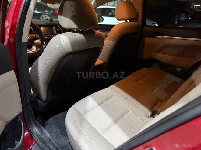 Hyundai Elantra 2018, 24,140 km - 2.0 л - Bakı