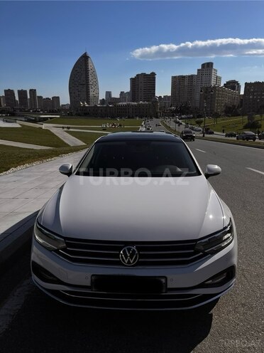 Volkswagen Passat 2021, 87,000 km - 1.4 l - Bakı