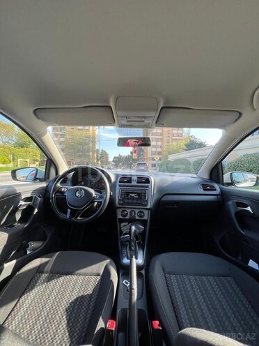 Volkswagen Polo 2019, 85,000 km - 1.6 l - Bakı