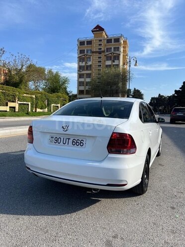 Volkswagen Polo 2019, 85,000 km - 1.6 l - Bakı