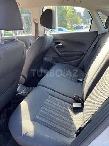 Volkswagen Polo 2019, 85,000 km - 1.6 l - Bakı