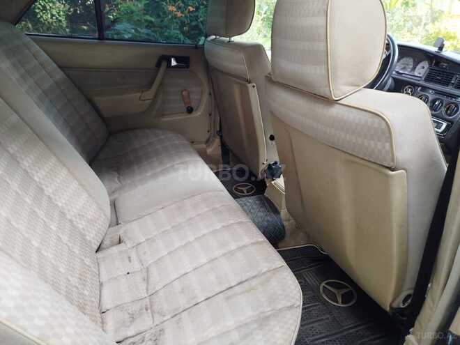 Mercedes 190 1990, 100,000 km - 2.0 л - Masallı