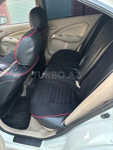 Nissan Sunny 2006, 390,000 km - 1.3 l - Bakı