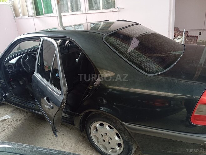 Mercedes C 180 1993, 160,000 km - 1.8 л - Gəncə