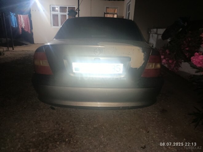 Opel Vectra 1996, 400,000 km - 1.6 l - Bakı