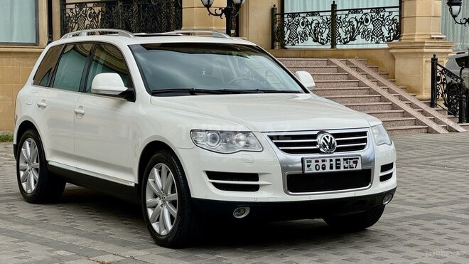 Volkswagen Touareg-1