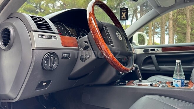 Volkswagen Touareg-19