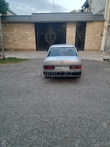 Mercedes 190-3