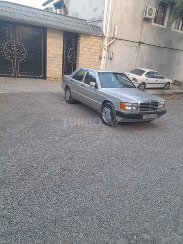 Mercedes 190-5