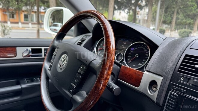 Volkswagen Touareg-20