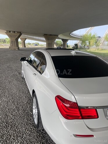 BMW 740 2011, 311,000 km - 3.0 л - Bakı